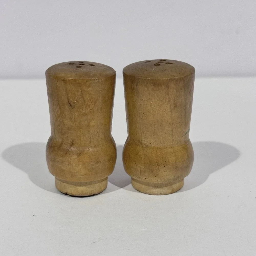 Vintage‎ Wooden Bench Salt & Pepper Shaker 3 Piece Set Hand Painted Flowers